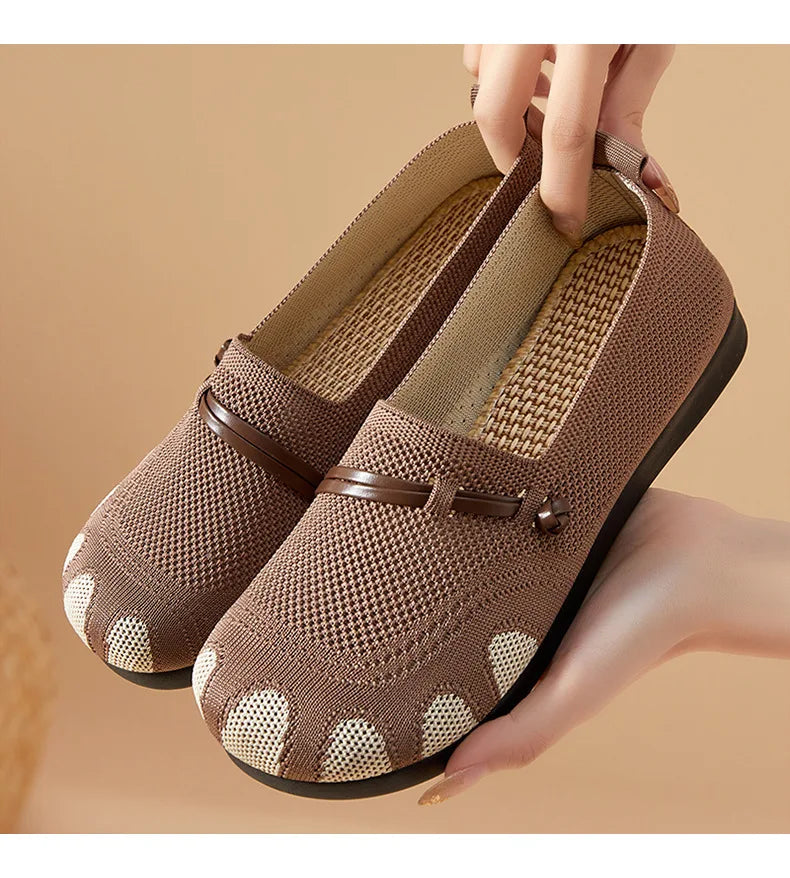 2025 Slip-On Casual Shoes for Women Soft Sole Spring New Style Walking Flats Ladies Leisure Comfortable Shoes Mom Sneakers