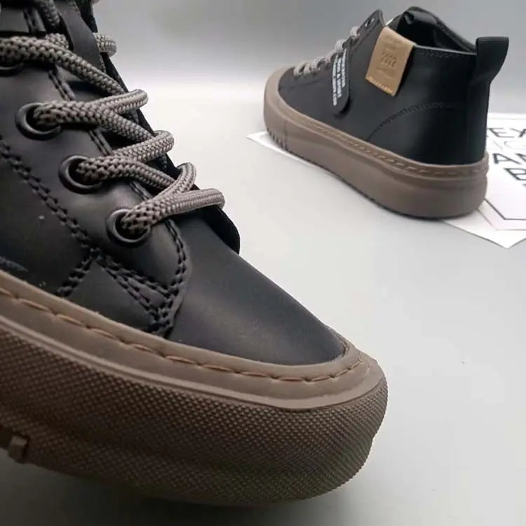 High-Top Men's Leather oes Comfortable Breathable Spor Casual Sneakers Mid-Top Board oes Trendy Brand High Sensation