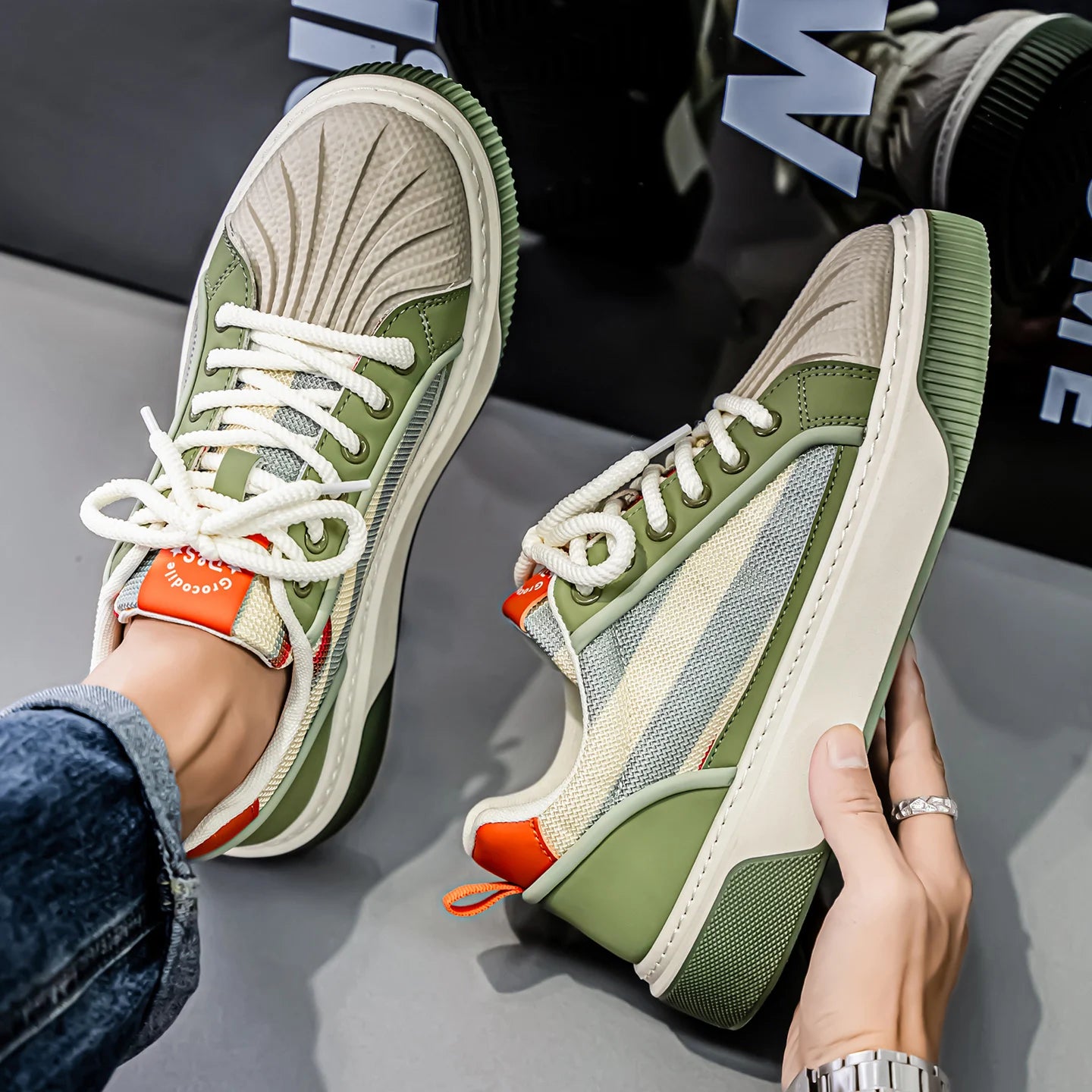 Men's Slip-on Sneakers, Comfortable Low-top Canvas Breathable Casual Shoes, Soft-bottom Versatile Sports and Casual Shoes