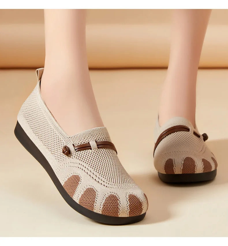 2025 Slip-On Casual Shoes for Women Soft Sole Spring New Style Walking Flats Ladies Leisure Comfortable Shoes Mom Sneakers