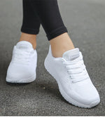 Women Sports Shoes 2023 Trends Sneakers Women Light Sport Sneaker Breathable Casual Shoes For Women White Tennis Female Footwear